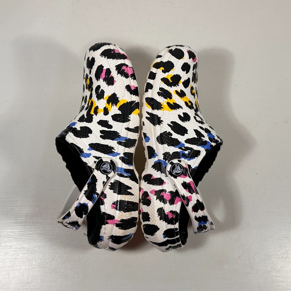 Crocs White Leopard Print Fuzzy Lined Clogs Women… - image 6